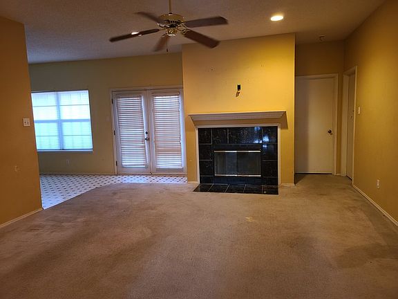 2nd image of 1204 Jacie Ln