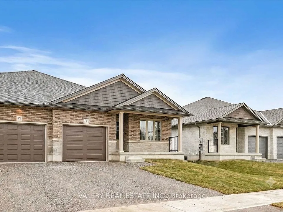 9 Peachleaf Ln