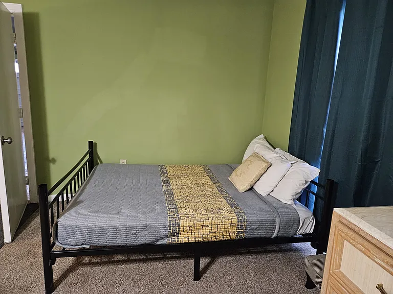 2566 Vauxhall Pl — Photo 29