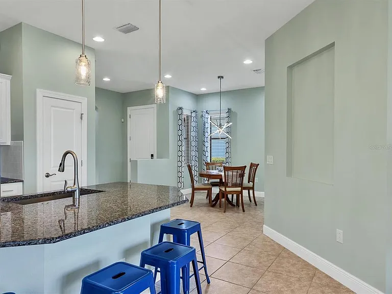 10424 Crooked Creek Dr — Photo 19