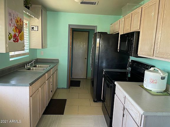 5th image of 3644 W San Juan Ave