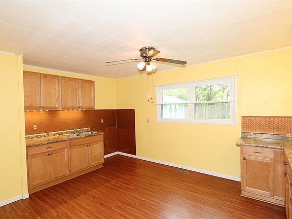 5th image of 1106 Campbell Ave