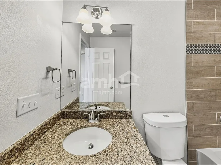 5046 Pelican St — Photo 13