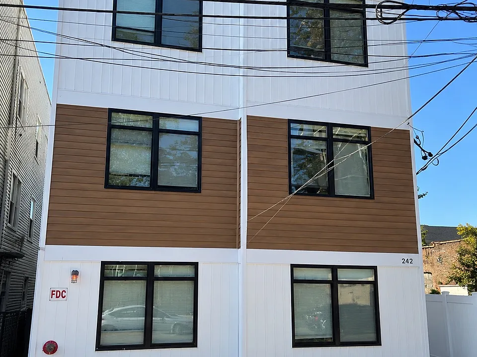 242 Harrison St #1