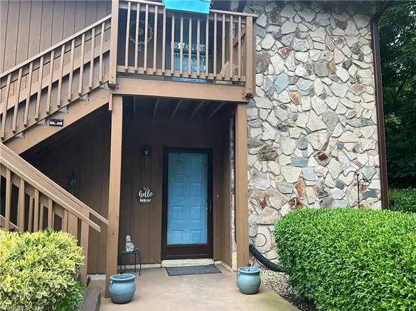 11 Cedar Crk, Jamestown, NC 27282