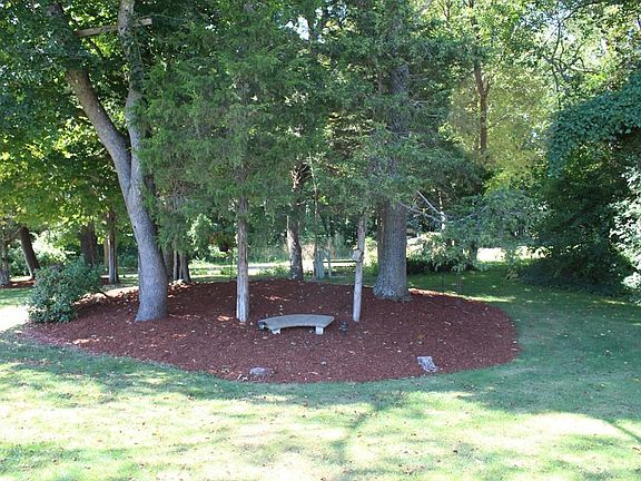 5th image of 3 Brook Pasture Ln