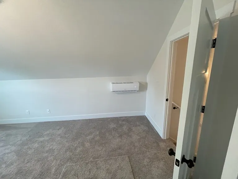 2422 Patrick Ave — Photo 12