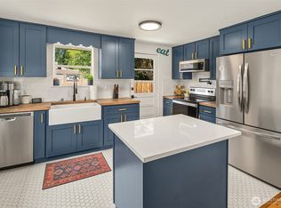 2406 NE 75th St, Seattle, WA 98115