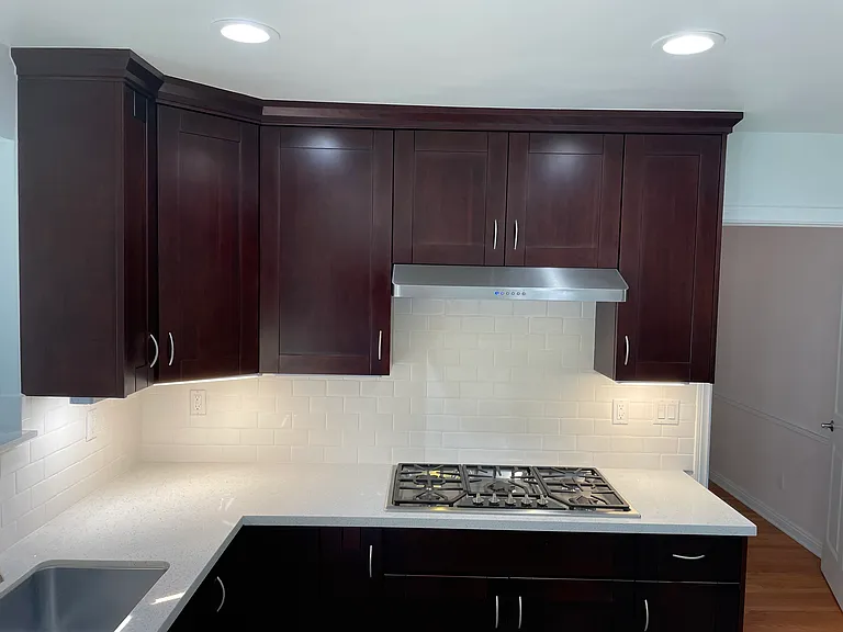 2290 Brentford Rd — Photo 4