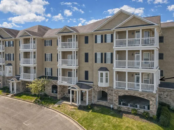 1211 Suncrest Vlg, Morgantown, WV 26505