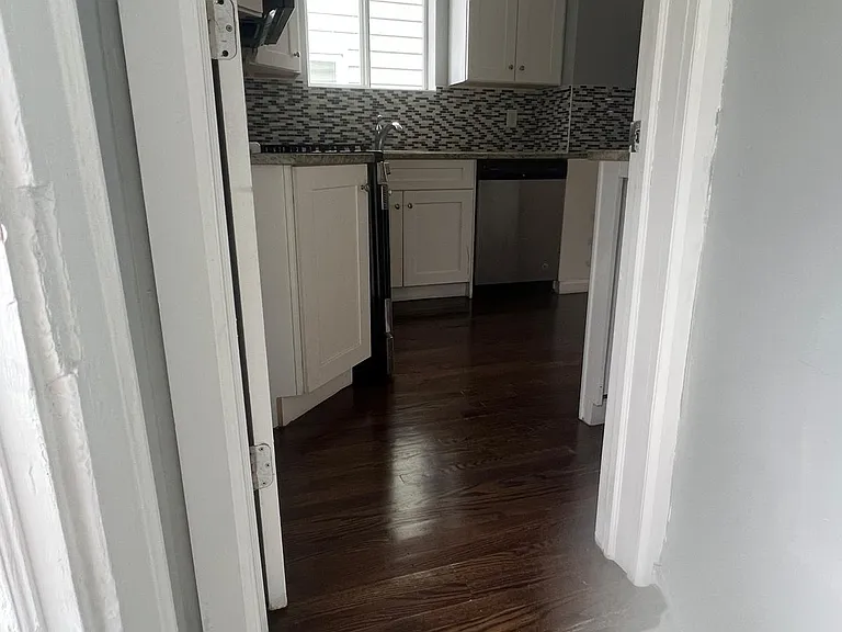 270 Bernard Ter — Photo 7