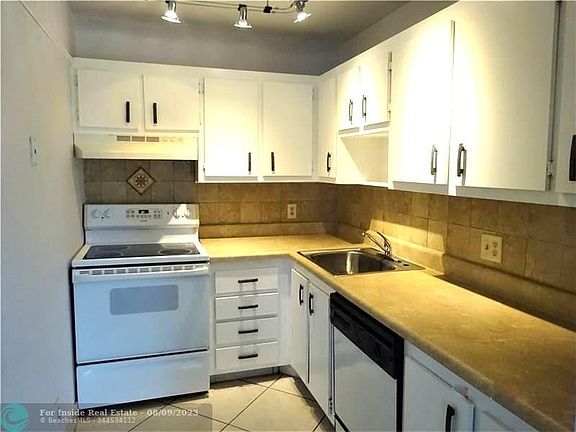 4th image of 2840 NE 14th Street Cswy APT 110A