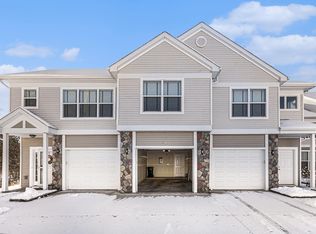 631 Pebblestone Ln, Chelsea, MI 48118