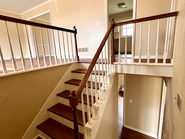 600 Brooks Rd — Photo 24