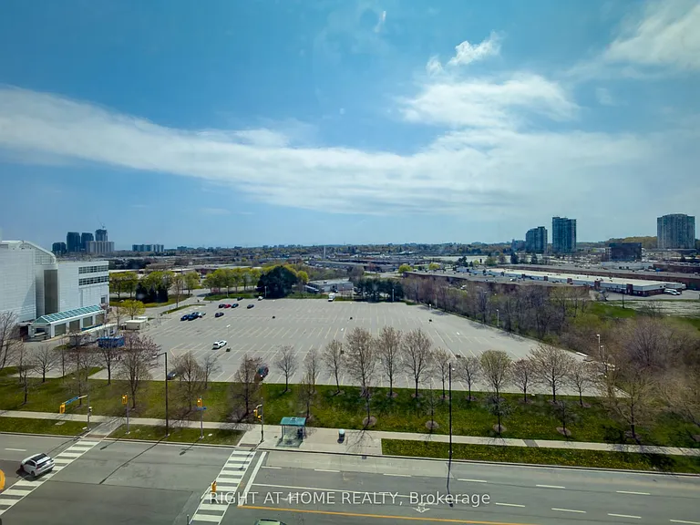 8 Lee Centre Dr #1008 — Photo 27