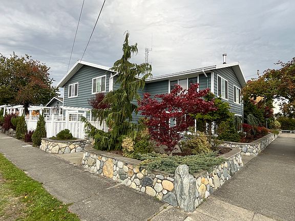 3rd image of 1334 Lawrence St