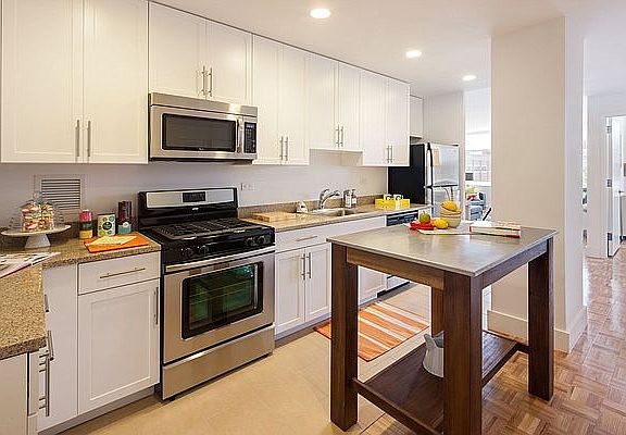4th image of 97-45 Queens Blvd #407