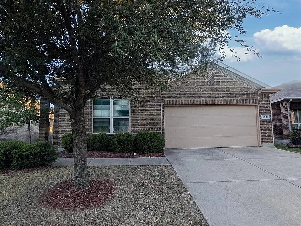 5933 Comanche Peak Dr