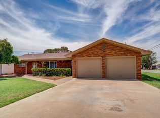 1410 9th St, Levelland, TX 79336