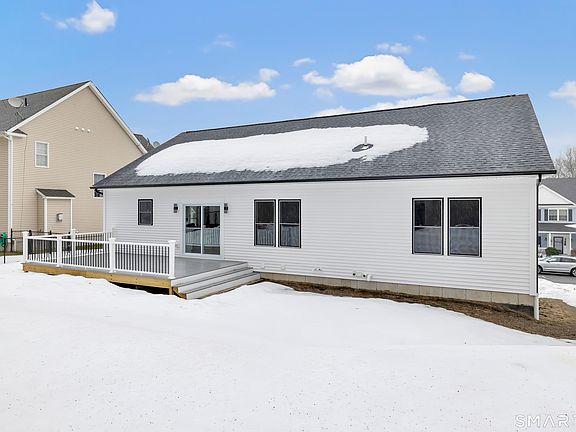 4th image of 32 Larovera Terrace