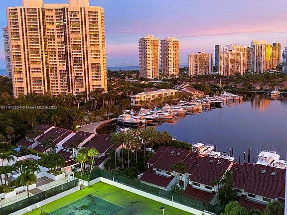 3rd image of 3610 Yacht Club Dr APT 1403