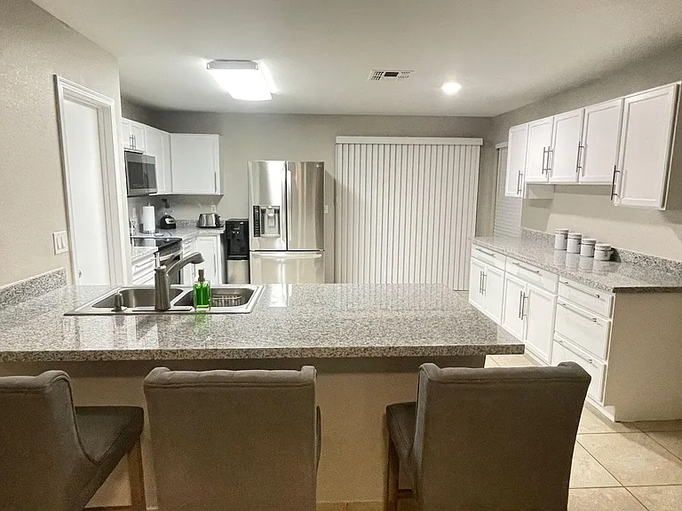 9233 W Highland Ave — Photo 5
