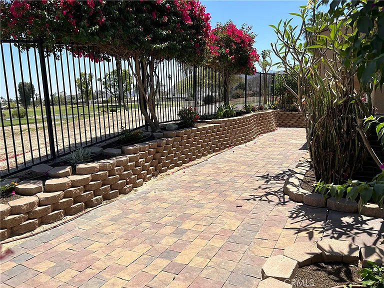 77184 California Dr — Photo 42