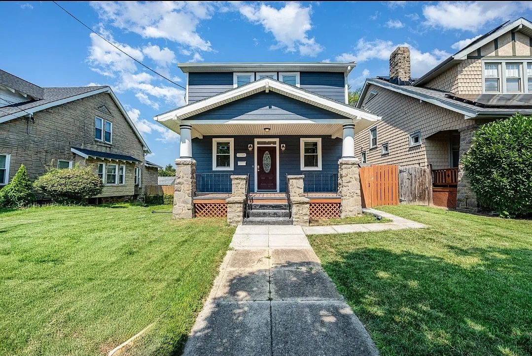 3 bed, 3300 sqft, $4,500 — Photo 1