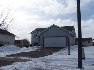 6817 Setzler Pkwy N, Brooklyn Park, MN 55445
