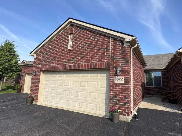 49902 Walter Ct, Shelby Township, MI 48317