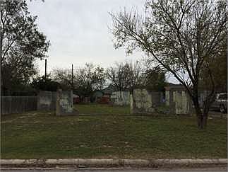 2nd image of 1710 Curtis Dr