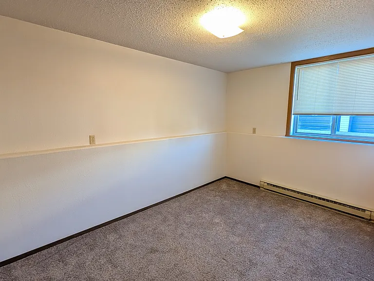 Southview Apartments — Photo 15