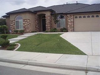 2nd image of 15361 Sequoia Grove Ave