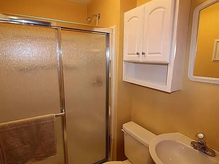 208 E Northwood Ave — Photo 8