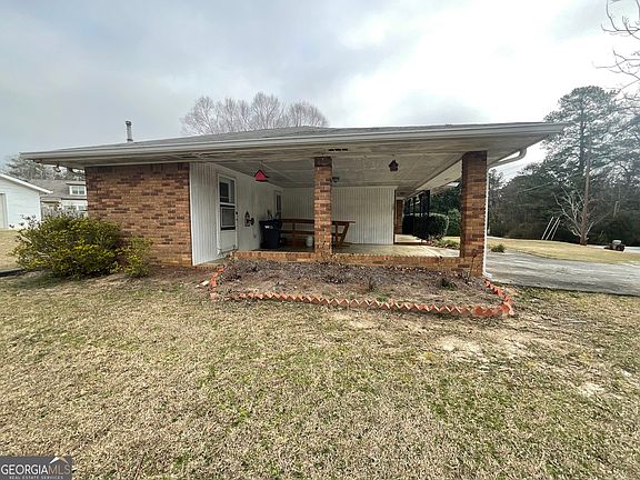 5th image of 2161 Pine Rd