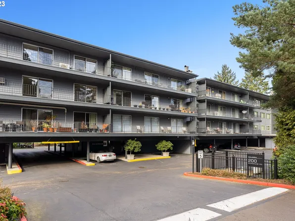 200 Burnham Rd Unit 304, Lake Oswego, OR 97034