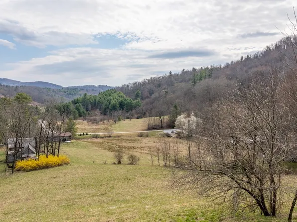 1900 Bee Tree Road, Glenville, NC 28736