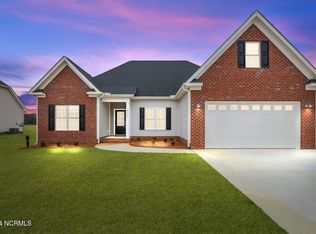 912 Finn Ct, Greenville, NC 27834