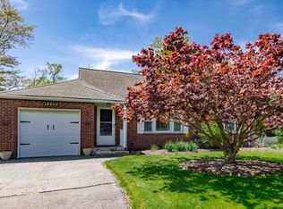 38000 Bainbridge Rd, Solon, OH 44139