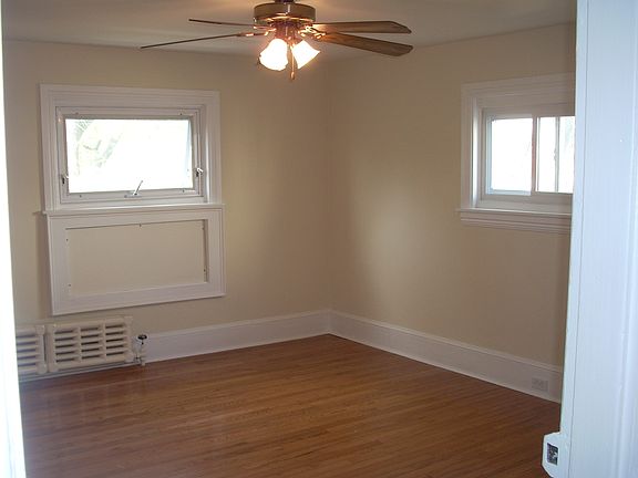 2nd image of 210 Main St APT 3