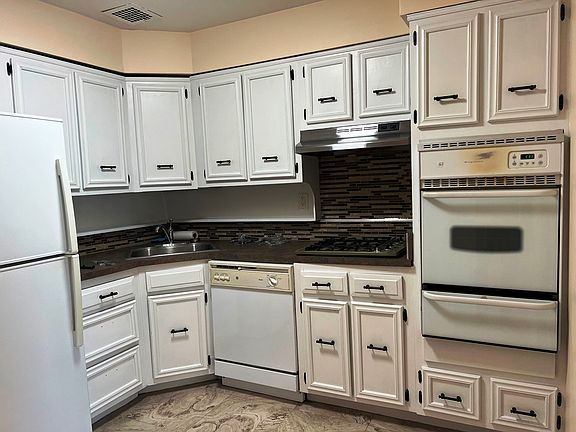 2nd image of 16-36 Bell Blvd #2