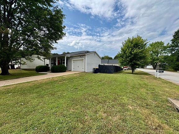3rd image of 2401 Anvil Dr