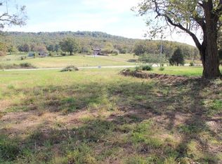 3135 S City Lake Rd, Fayetteville, AR 72701