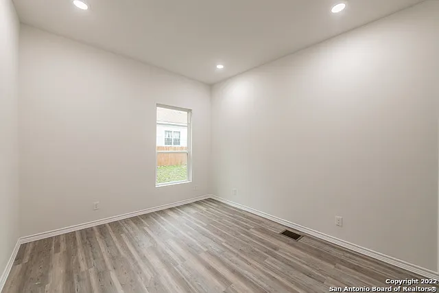 121 W Highland Blvd #101 — Photo 20