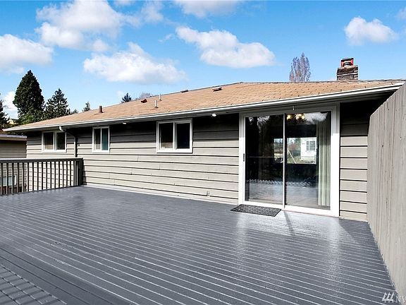 Extra large back deck is perfect for entertaining or summer bbq's.