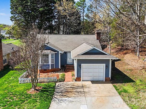 3rd image of 2925 Misty Plum Ct