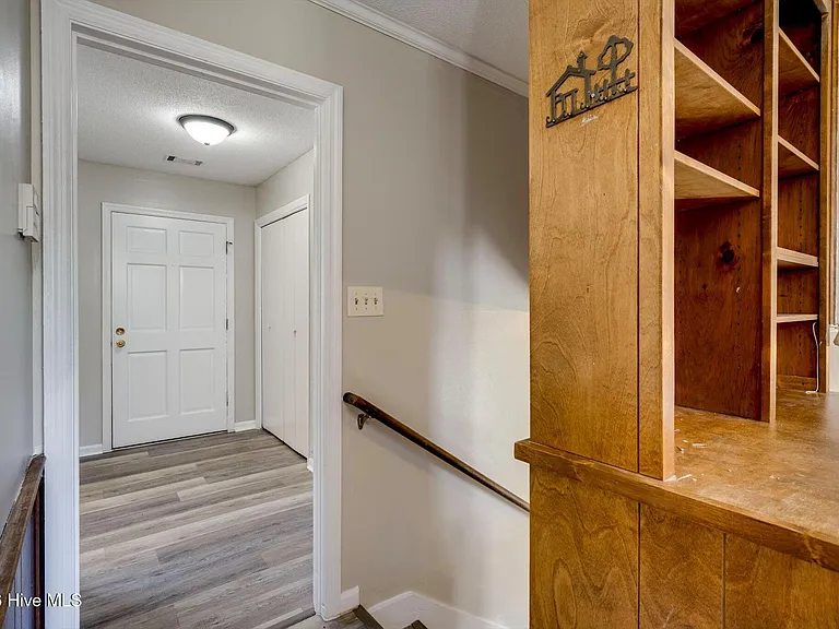 152 Holiday Dr — Photo 19
