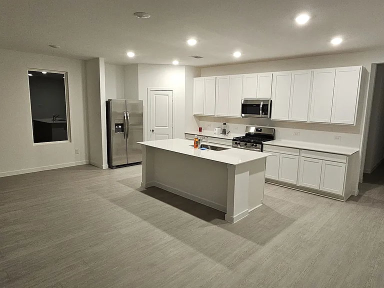 21518 Springhill Grove Ln — Photo 8