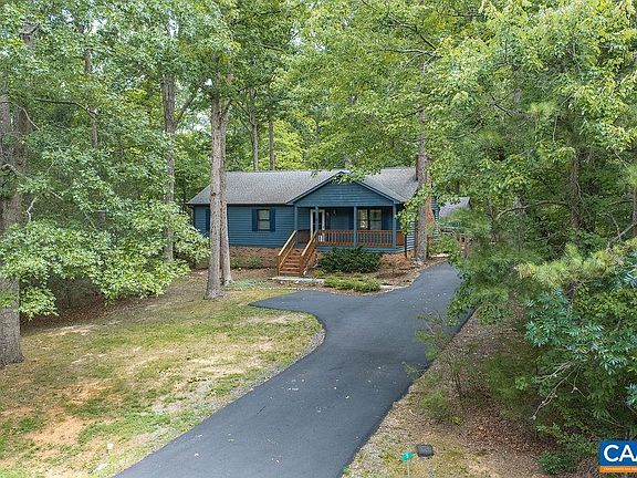 4th image of 9 Chippewa Ln
