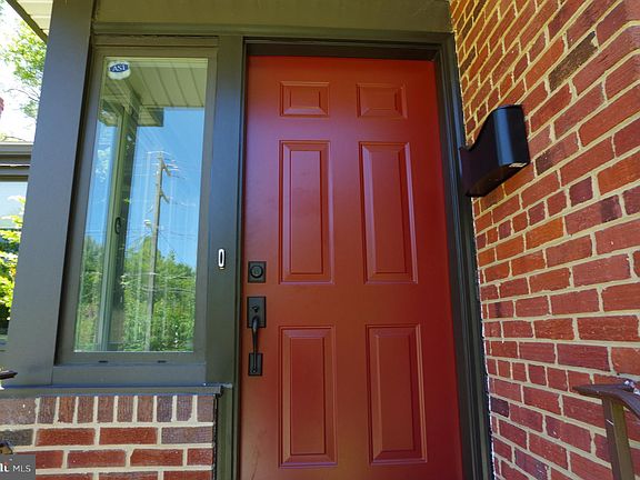2nd image of 2817 School St